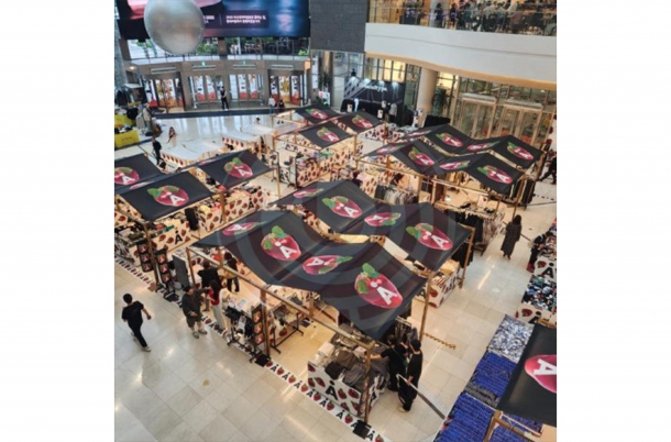 지붕 현수막 출력물 [우드하우스]